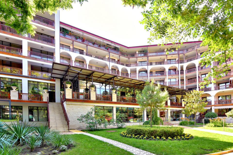 Estrea 1.jpg
